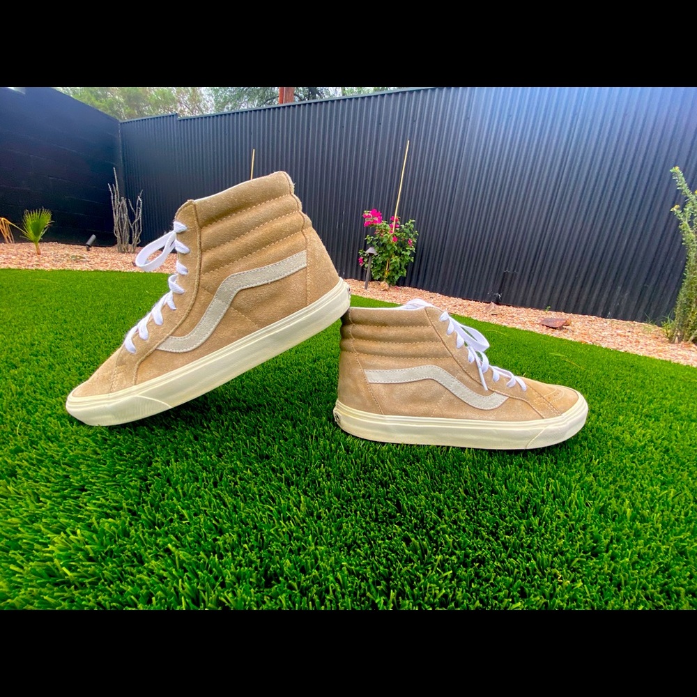 Vans Hightop Tan Pig Suede
